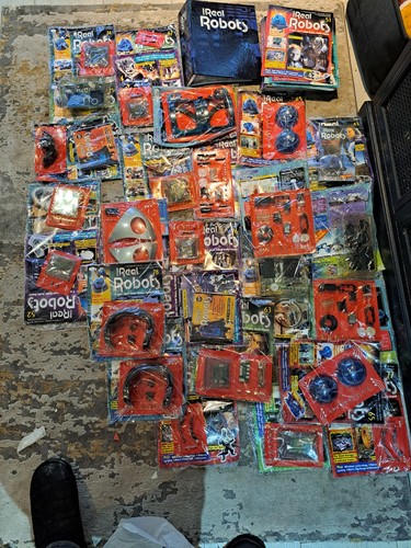 Ultimate real robots magazine - robots,