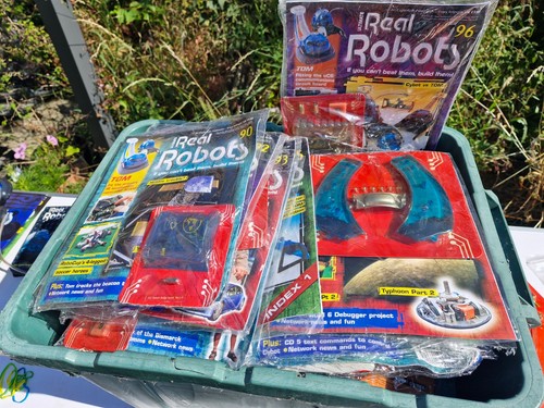 Ultimate real robots magazine - ultimate,